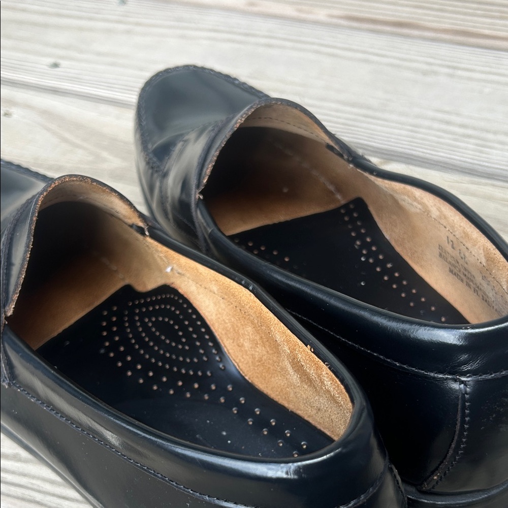 G.H. Bass Weejuns Black Leather Penny Loafers - Picture 14 of 14